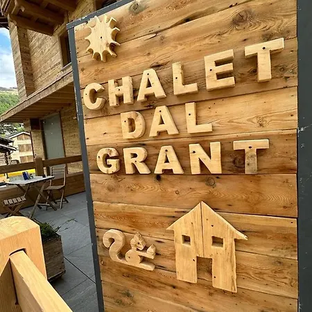 Dal Grant *